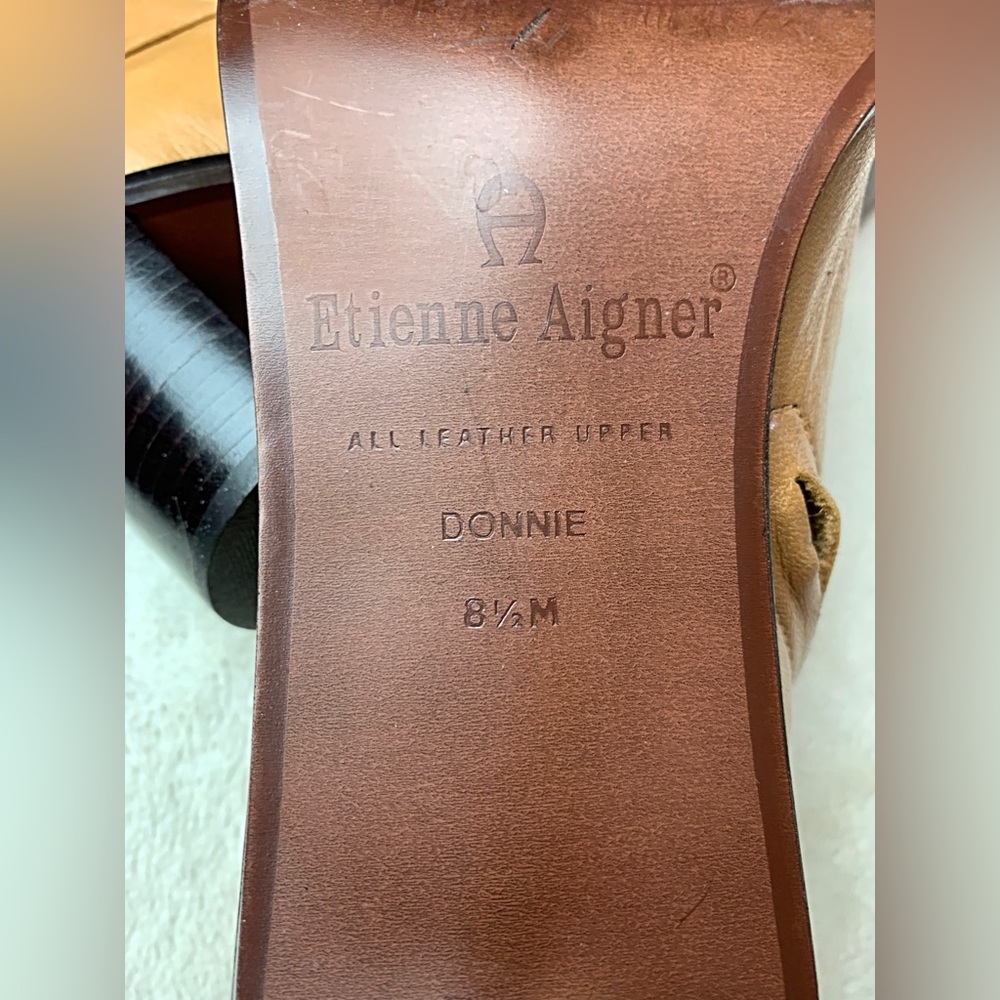 Vintage Tan leather booties by Etienne Aigner - Picture 7 of 9